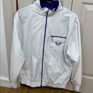 White wind breaker